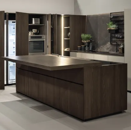 Cucina Design con isola e penisola in laccato opaco e legno Giza 10 di Maistri